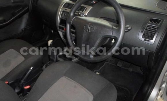 Acheter Occasion Voiture TATA Indica Gris à Beitbridge, Matabeleland South Acheter Occasion Voiture TATA Indica Gris à Beitbridge, Matabeleland South