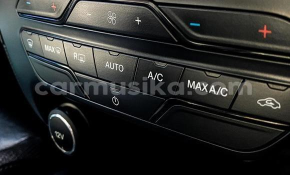 Acheter Occasion Voiture Ford Everest Blanc à Beitbridge, Matabeleland South Acheter Occasion Voiture Ford Everest Blanc à Beitbridge, Matabeleland South