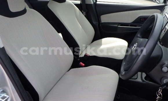 Tenga Tsaru Toyota Vitz Sirivha Mota in Harare in Harare Tenga Tsaru Toyota Vitz Sirivha Mota in Harare in Harare