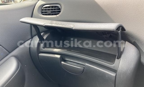 Tenga Tsaru Toyota FunCargo Zvimwe Mota in Beitbridge in Matabeleland South Tenga Tsaru Toyota FunCargo Zvimwe Mota in Beitbridge in Matabeleland South