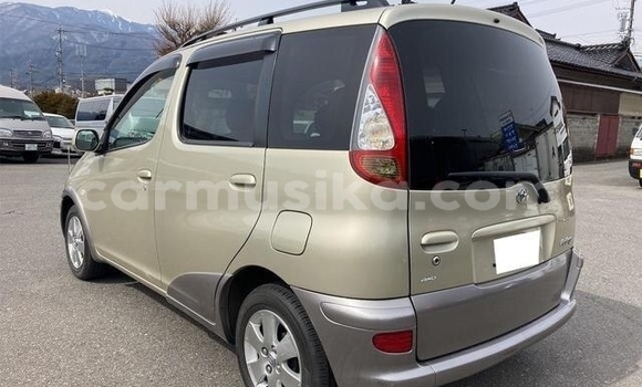 Tenga Tsaru Toyota FunCargo Zvimwe Mota in Beitbridge in Matabeleland South Tenga Tsaru Toyota FunCargo Zvimwe Mota in Beitbridge in Matabeleland South