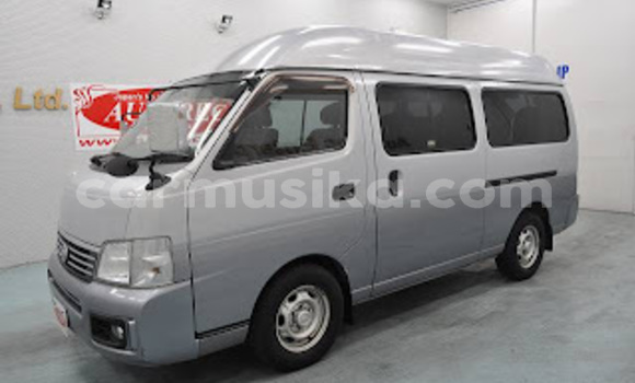 Buy Used Nissan Caravan White Car in Beitbridge in Matabeleland South