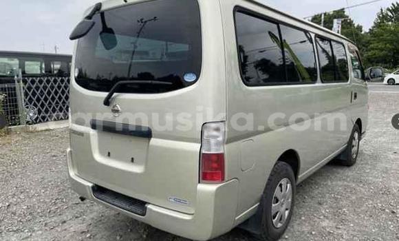 Acheter Occasion Voiture Nissan Caravan Gris à Beitbridge, Matabeleland South Acheter Occasion Voiture Nissan Caravan Gris à Beitbridge, Matabeleland South