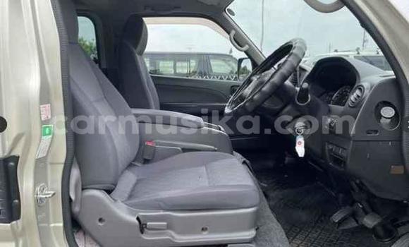 Acheter Occasion Voiture Nissan Caravan Gris à Beitbridge, Matabeleland South Acheter Occasion Voiture Nissan Caravan Gris à Beitbridge, Matabeleland South