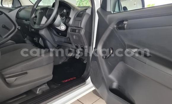 Acheter Occasion Voiture Isuzu KB Blanc à Beitbridge, Matabeleland South Acheter Occasion Voiture Isuzu KB Blanc à Beitbridge, Matabeleland South