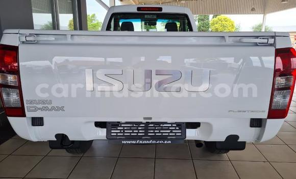 Acheter Occasion Voiture Isuzu KB Blanc à Beitbridge, Matabeleland South Acheter Occasion Voiture Isuzu KB Blanc à Beitbridge, Matabeleland South