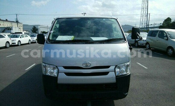 Nunua Ilio tumika Toyota Hiace Fedha Gari ndani ya Beitbridge nchini Matabeleland Kusini