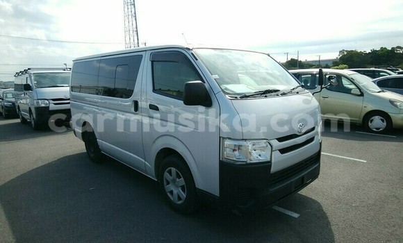 Acheter Occasion Voiture Toyota Hiace Gris à Beitbridge, Matabeleland South Acheter Occasion Voiture Toyota Hiace Gris à Beitbridge, Matabeleland South