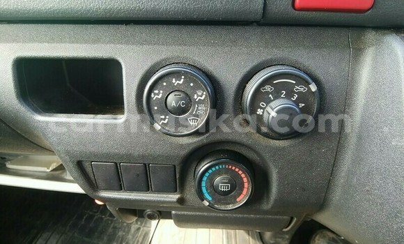 Acheter Occasion Voiture Toyota Hiace Gris à Beitbridge, Matabeleland South Acheter Occasion Voiture Toyota Hiace Gris à Beitbridge, Matabeleland South