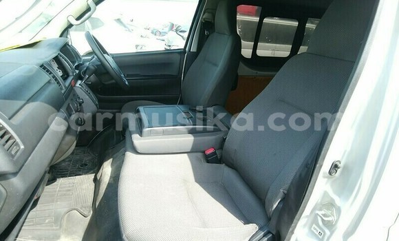 Acheter Occasion Voiture Toyota Hiace Gris à Beitbridge, Matabeleland South Acheter Occasion Voiture Toyota Hiace Gris à Beitbridge, Matabeleland South