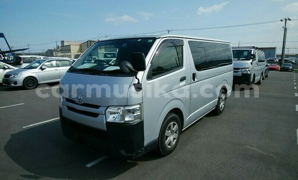 Acheter Occasion Voiture Toyota Hiace Gris à Beitbridge, Matabeleland South Acheter Occasion Voiture Toyota Hiace Gris à Beitbridge, Matabeleland South
