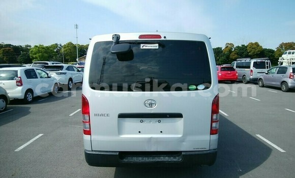 Acheter Occasion Voiture Toyota Hiace Gris à Beitbridge, Matabeleland South Acheter Occasion Voiture Toyota Hiace Gris à Beitbridge, Matabeleland South