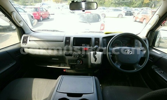 Acheter Occasion Voiture Toyota Hiace Gris à Beitbridge, Matabeleland South Acheter Occasion Voiture Toyota Hiace Gris à Beitbridge, Matabeleland South