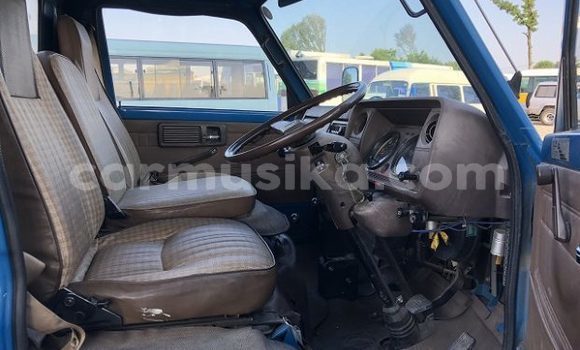 Acheter Occasion Utilitaire Mitsubishi Canter Bleu à Beitbridge, Matabeleland South Acheter Occasion Utilitaire Mitsubishi Canter Bleu à Beitbridge, Matabeleland South