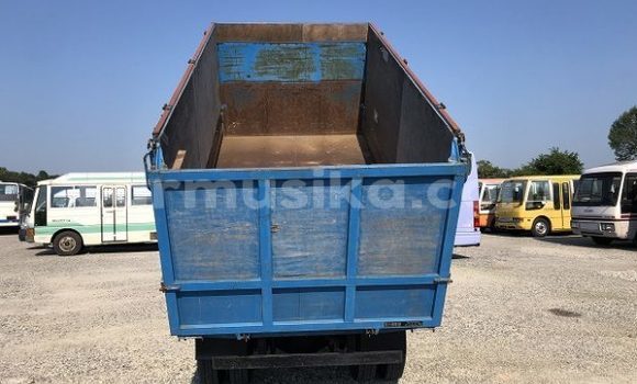 Acheter Occasion Utilitaire Mitsubishi Canter Bleu à Beitbridge, Matabeleland South Acheter Occasion Utilitaire Mitsubishi Canter Bleu à Beitbridge, Matabeleland South