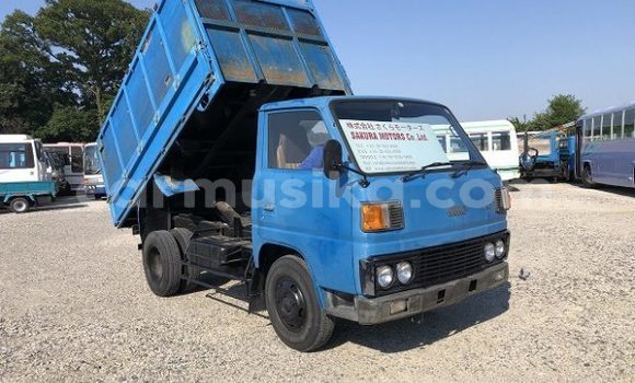 Acheter Occasion Utilitaire Mitsubishi Canter Bleu à Beitbridge, Matabeleland South Acheter Occasion Utilitaire Mitsubishi Canter Bleu à Beitbridge, Matabeleland South