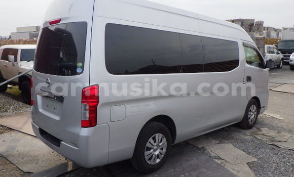 Acheter Occasion Voiture Nissan Caravan Gris à Beitbridge, Matabeleland South Acheter Occasion Voiture Nissan Caravan Gris à Beitbridge, Matabeleland South