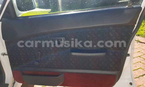 Acheter Occasion Voiture Toyota Corolla Blanc à Beitbridge, Matabeleland South Acheter Occasion Voiture Toyota Corolla Blanc à Beitbridge, Matabeleland South