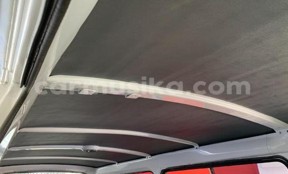 Buy Used Toyota Hiace White Car in Beitbridge in Matabeleland South Buy Used Toyota Hiace White Car in Beitbridge in Matabeleland South