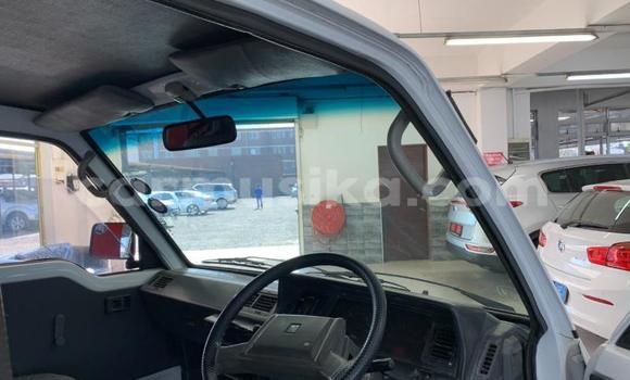 Buy Used Toyota Hiace White Car in Beitbridge in Matabeleland South Buy Used Toyota Hiace White Car in Beitbridge in Matabeleland South