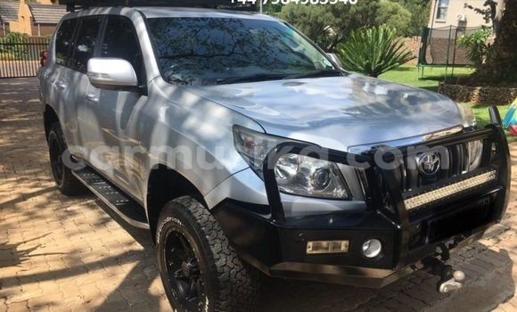 Nunua Ilio tumika Toyota Land Cruiser Prado Fedha Gari ndani ya Harare nchini Harare Nunua Ilio tumika Toyota Land Cruiser Prado Fedha Gari ndani ya Harare nchini Harare