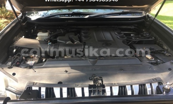 Nunua Ilio tumika Toyota Land Cruiser Prado Fedha Gari ndani ya Harare nchini Harare Nunua Ilio tumika Toyota Land Cruiser Prado Fedha Gari ndani ya Harare nchini Harare