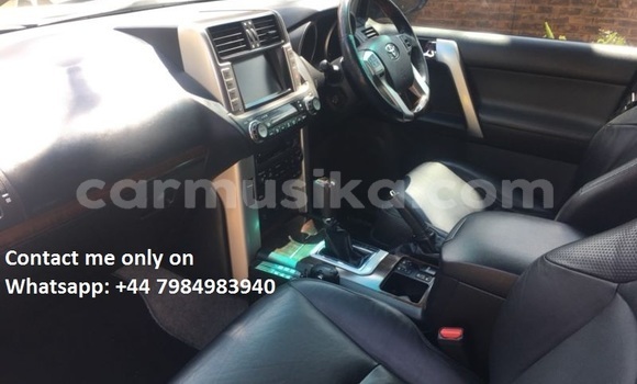 Nunua Ilio tumika Toyota Land Cruiser Prado Fedha Gari ndani ya Harare nchini Harare Nunua Ilio tumika Toyota Land Cruiser Prado Fedha Gari ndani ya Harare nchini Harare