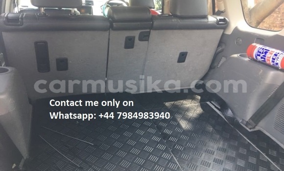 Nunua Ilio tumika Toyota Land Cruiser Prado Fedha Gari ndani ya Harare nchini Harare Nunua Ilio tumika Toyota Land Cruiser Prado Fedha Gari ndani ya Harare nchini Harare