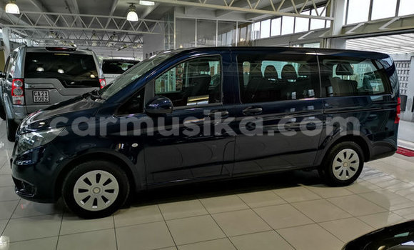 Acheter Occasion Voiture Mercedes‒Benz Vito Bleu à Beitbridge, Matabeleland South Acheter Occasion Voiture Mercedes‒Benz Vito Bleu à Beitbridge, Matabeleland South