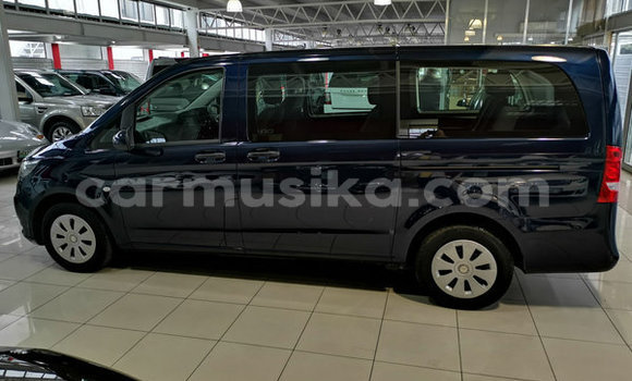 Acheter Occasion Voiture Mercedes‒Benz Vito Bleu à Beitbridge, Matabeleland South Acheter Occasion Voiture Mercedes‒Benz Vito Bleu à Beitbridge, Matabeleland South