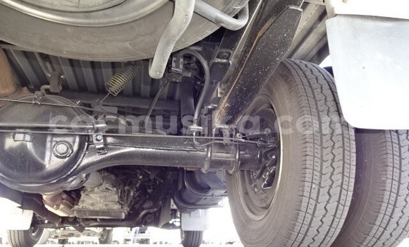 Nunua Ilio tumika Mazda Bongo Nyeupe Gari ndani ya Beitbridge nchini Matabeleland Kusini Nunua Ilio tumika Mazda Bongo Nyeupe Gari ndani ya Beitbridge nchini Matabeleland Kusini