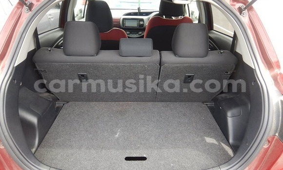 Nunua Ilio tumika Toyota Vitz Nyekundu Gari ndani ya Beitbridge nchini Matabeleland Kusini Nunua Ilio tumika Toyota Vitz Nyekundu Gari ndani ya Beitbridge nchini Matabeleland Kusini