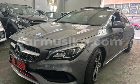 Acheter Occasion Voiture Mercedes‒Benz 250 Beige à Beitbridge, Matabeleland South