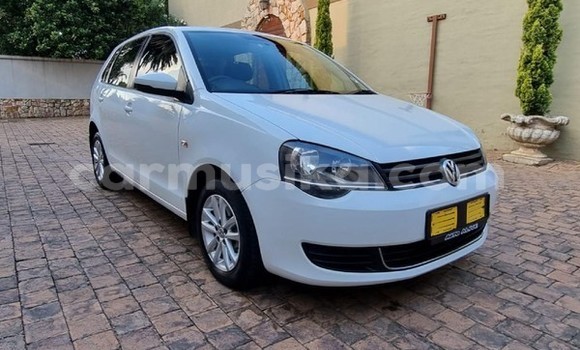 Tenga Tsaru Volkswagen Polo Chena Mota in Beitbridge in Matabeleland South