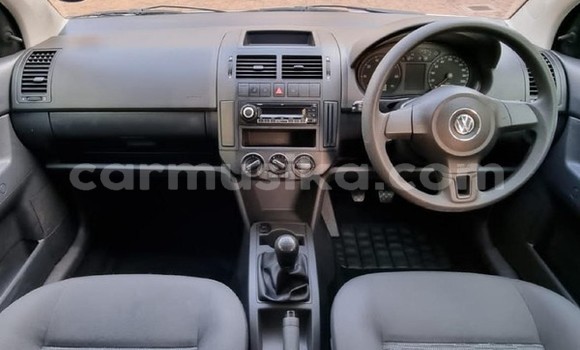 Nunua Ilio tumika Volkswagen Polo Nyeupe Gari ndani ya Beitbridge nchini Matabeleland Kusini Nunua Ilio tumika Volkswagen Polo Nyeupe Gari ndani ya Beitbridge nchini Matabeleland Kusini