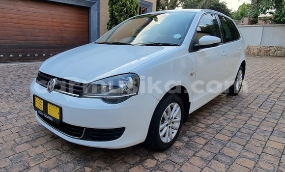 Nunua Ilio tumika Volkswagen Polo Nyeupe Gari ndani ya Beitbridge nchini Matabeleland Kusini Nunua Ilio tumika Volkswagen Polo Nyeupe Gari ndani ya Beitbridge nchini Matabeleland Kusini