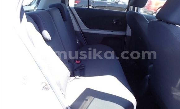 Buy Used Toyota Vitz Silver Car in Beitbridge in Matabeleland South Buy Used Toyota Vitz Silver Car in Beitbridge in Matabeleland South