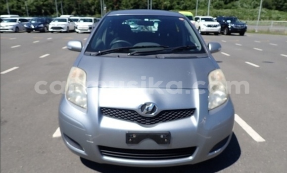 Buy Used Toyota Vitz Silver Car in Beitbridge in Matabeleland South Buy Used Toyota Vitz Silver Car in Beitbridge in Matabeleland South