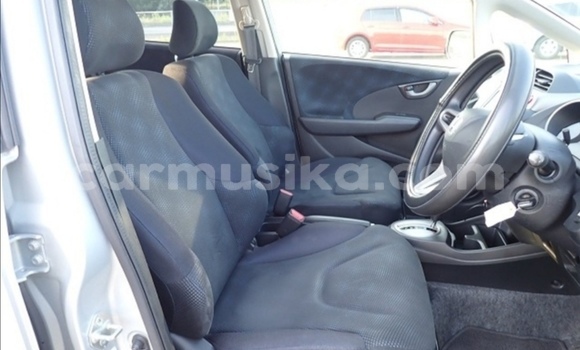 Acheter Occasion Voiture Honda Fit Gris à Beitbridge, Matabeleland South Acheter Occasion Voiture Honda Fit Gris à Beitbridge, Matabeleland South