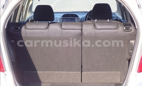 Acheter Occasion Voiture Honda Fit Gris à Beitbridge, Matabeleland South Acheter Occasion Voiture Honda Fit Gris à Beitbridge, Matabeleland South