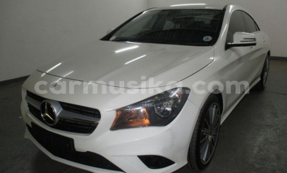 Buy Used Mercedes‒Benz CLK-klasse AMG White Car in Beitbridge in Matabeleland South Buy Used Mercedes‒Benz CLK-klasse AMG White Car in Beitbridge in Matabeleland South