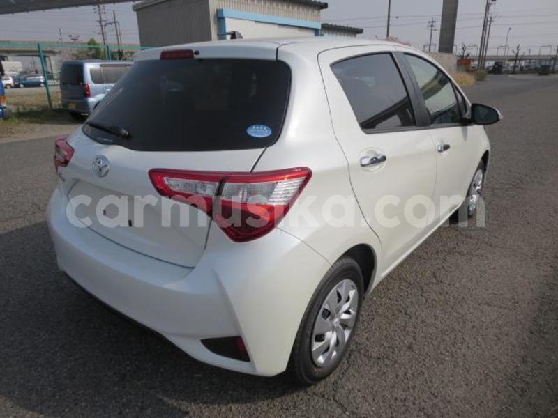 Big with watermark toyota vitz matabeleland south beitbridge 31018