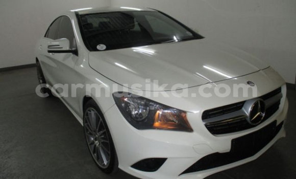 Buy Used Mercedes‒Benz CLK-klasse AMG White Car in Beitbridge in Matabeleland South Buy Used Mercedes‒Benz CLK-klasse AMG White Car in Beitbridge in Matabeleland South