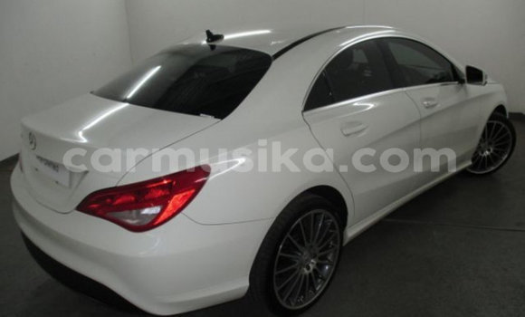 Buy Used Mercedes‒Benz CLK-klasse AMG White Car in Beitbridge in Matabeleland South Buy Used Mercedes‒Benz CLK-klasse AMG White Car in Beitbridge in Matabeleland South