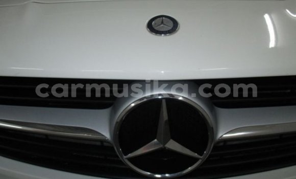 Buy Used Mercedes‒Benz CLK-klasse AMG White Car in Beitbridge in Matabeleland South Buy Used Mercedes‒Benz CLK-klasse AMG White Car in Beitbridge in Matabeleland South