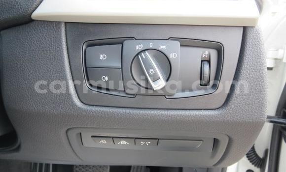 Acheter Occasion Voiture BMW 3–Series Blanc à Belvédère, Harare Acheter Occasion Voiture BMW 3–Series Blanc à Belvédère, Harare