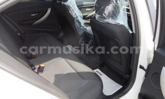 Acheter Occasion Voiture BMW 3–Series Blanc à Belvédère, Harare Acheter Occasion Voiture BMW 3–Series Blanc à Belvédère, Harare