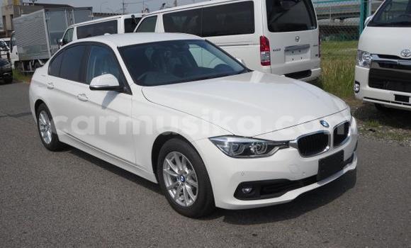 Acheter Occasion Voiture BMW 3–Series Blanc à Belvédère, Harare Acheter Occasion Voiture BMW 3–Series Blanc à Belvédère, Harare