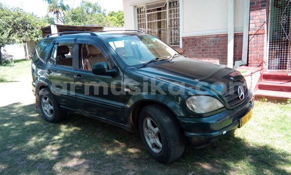 Buy Used Mercedes‒Benz ML-Class Green Car in Greendale in Harare Buy Used Mercedes‒Benz ML-Class Green Car in Greendale in Harare