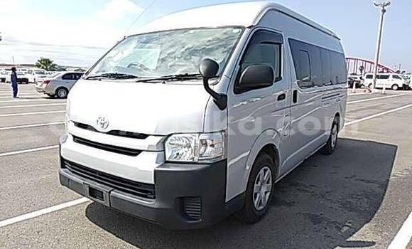 Nunua Ilio tumika Toyota Hiace Nyingine Gari ndani ya Beitbridge nchini Matabeleland Kusini Nunua Ilio tumika Toyota Hiace Nyingine Gari ndani ya Beitbridge nchini Matabeleland Kusini